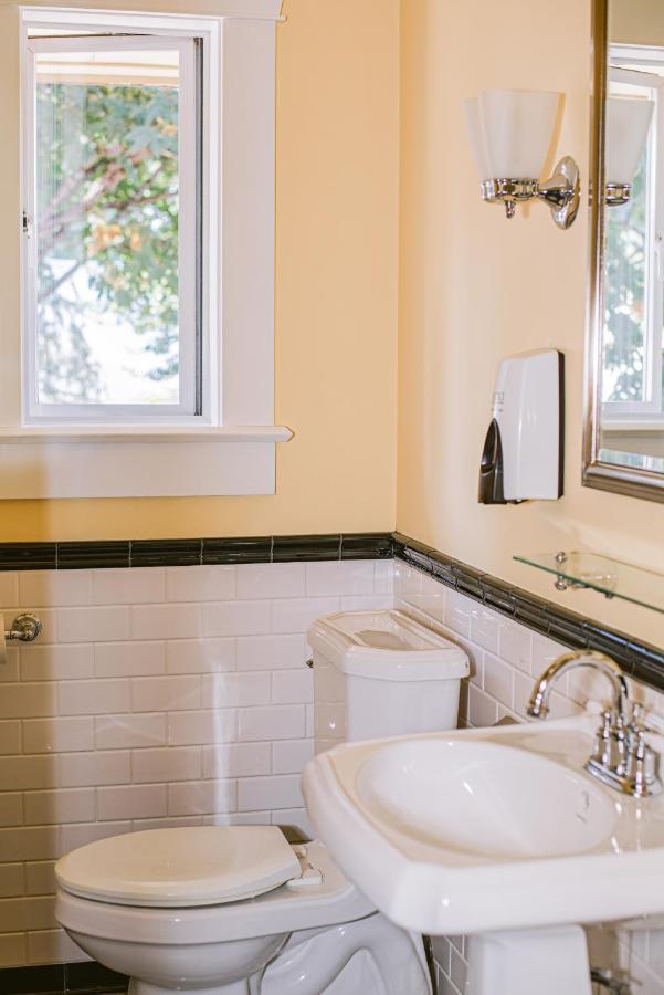 Salt Spring Ltd Inn Ganges